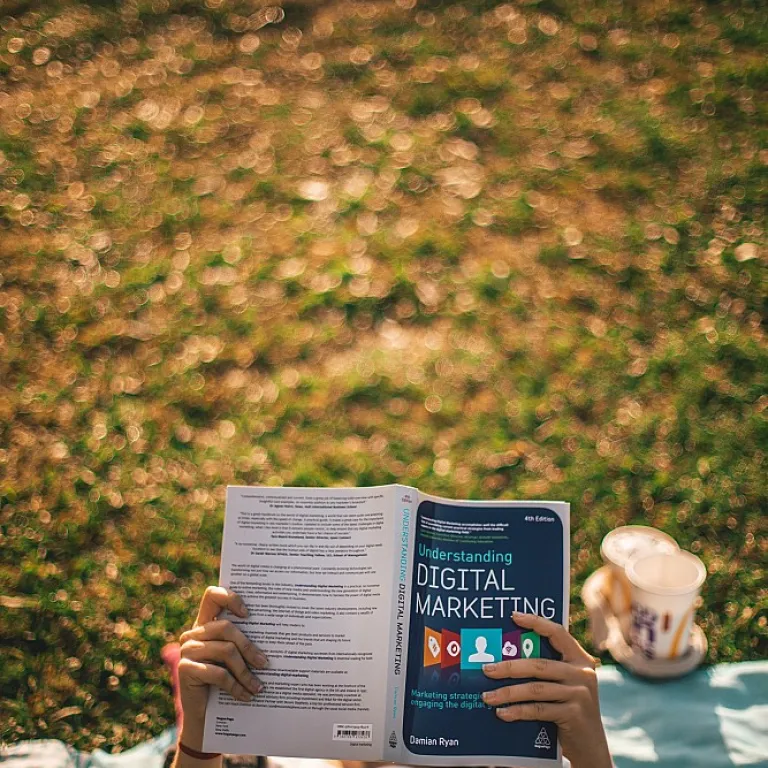 Harnessing AI for Effective Digital Media Strategies